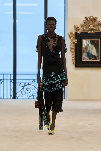 Look 63